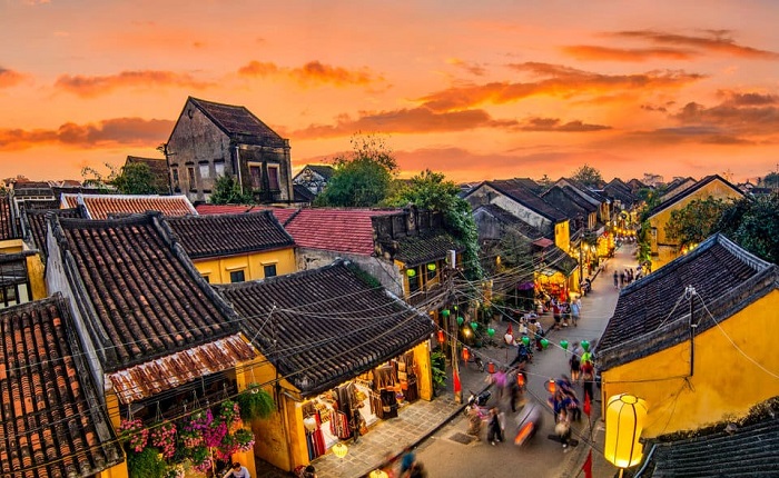 HOI AN TOGETHER WITH VENICE HAS THE MOST FAMOUS CANAL IN THE WORLD