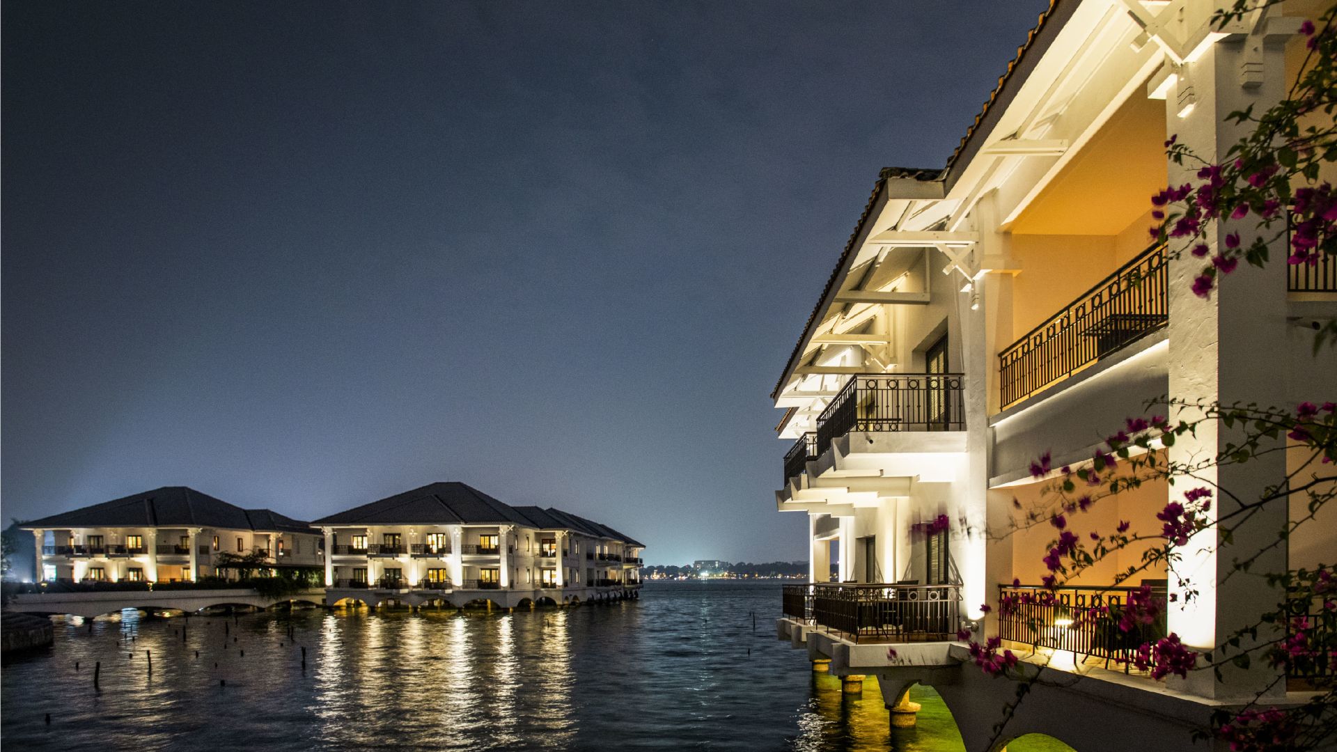 The best five-star hotels in Hanoi.