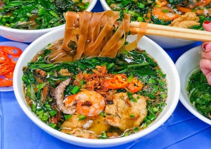 A Culinary Guide to Vietnam’s Noodle Dishes